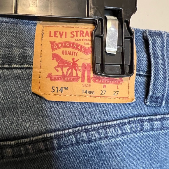 Levi's Classic Straight  514 Blue Jeans. See measurements for size - Picture 6 of 6